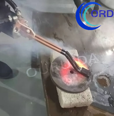 Prezzo buono Apparecchiature di ricottura automatiche ad induzione veloci e precise per i set di timbri di fine metallo in linea