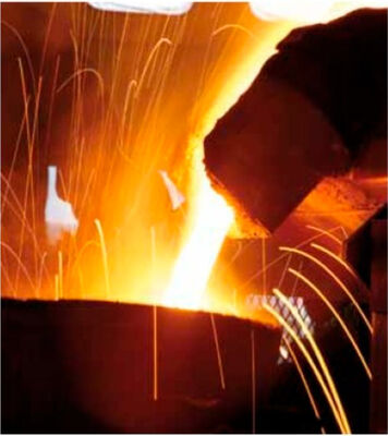 Guter Preis 120 kW Leistung 60 kg Kapazität Wasserkühlsystem Induktionsschmelzofen für Metallschmelzgeräte Online